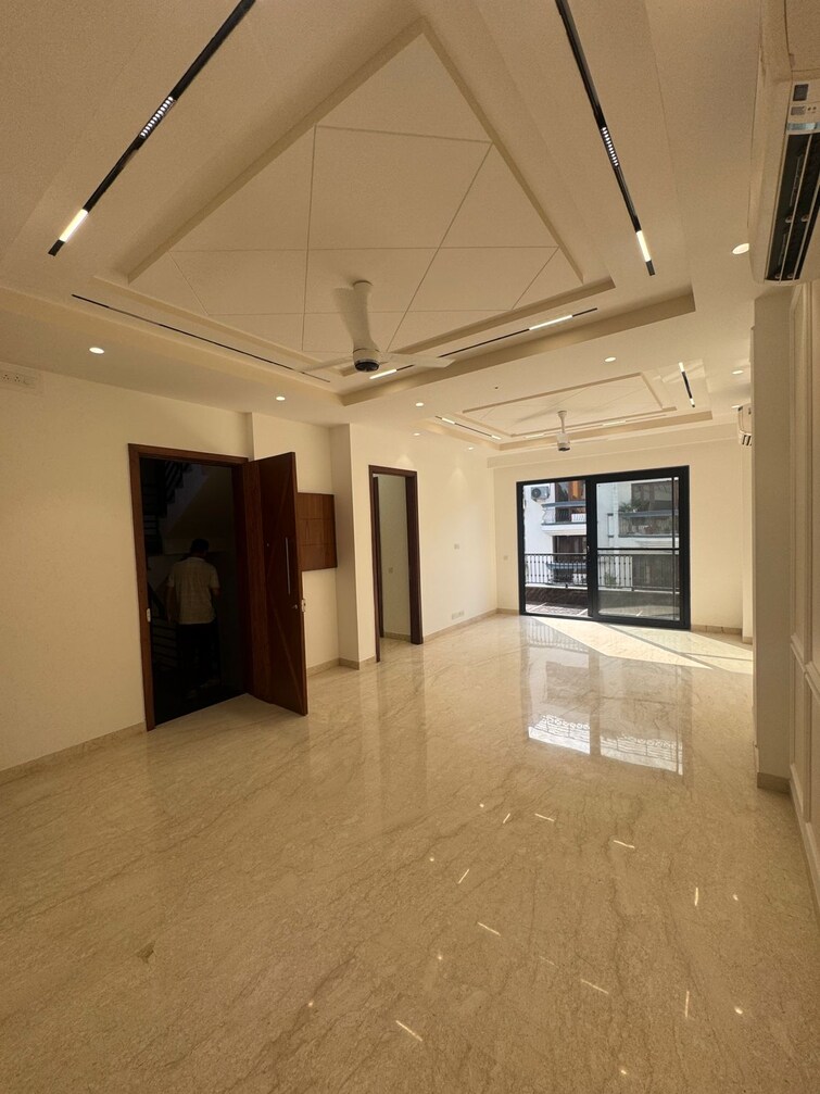 Cover Image, kalkaji 3 Bedroom 1800 Sq.Ft. Builder Floor In Kalkaji Delhi 9279573