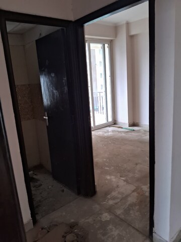 Building Lobby in 3 BHK Apartment at Amrapali Golf Homes, Sector 4 Greater Noida – for Rent