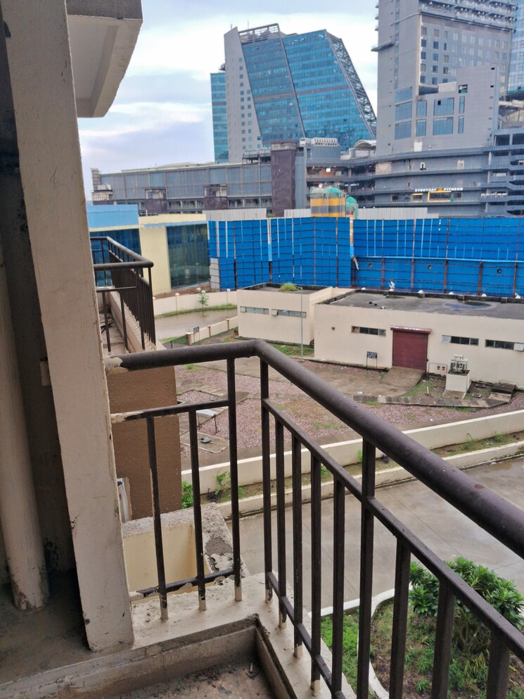 Balcony, amrapali-golf-homes 3 Bedroom 1115 Sq.Ft. Apartment In Sector 4 Greater Noida Greater Noida 9279580