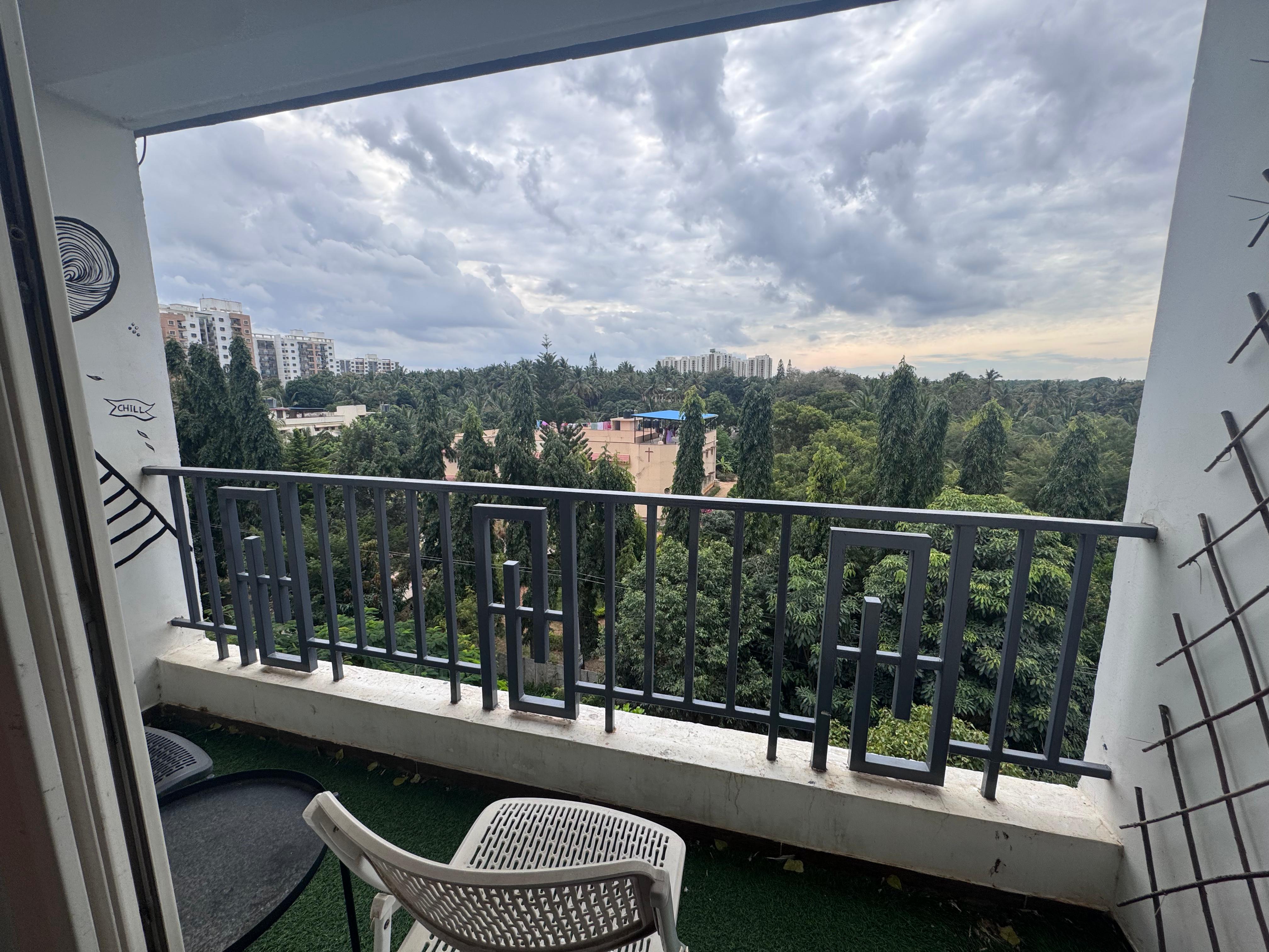 3 BHK Apartment For Rent in DSR White Waters