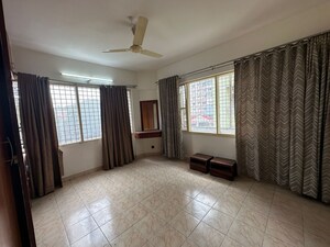 3 BHK Apartment For Rent in Suryamukhi Garden Apartment, Vittal Mallya Road