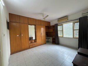 Bedroom in 3 BHK Apartment at Suryamukhi Garden Apartment, Vittal Mallya Road – for Rent