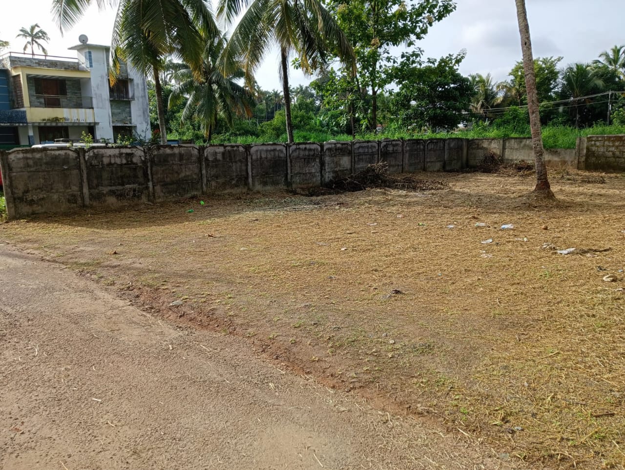 Plot For Sale in Ollur
