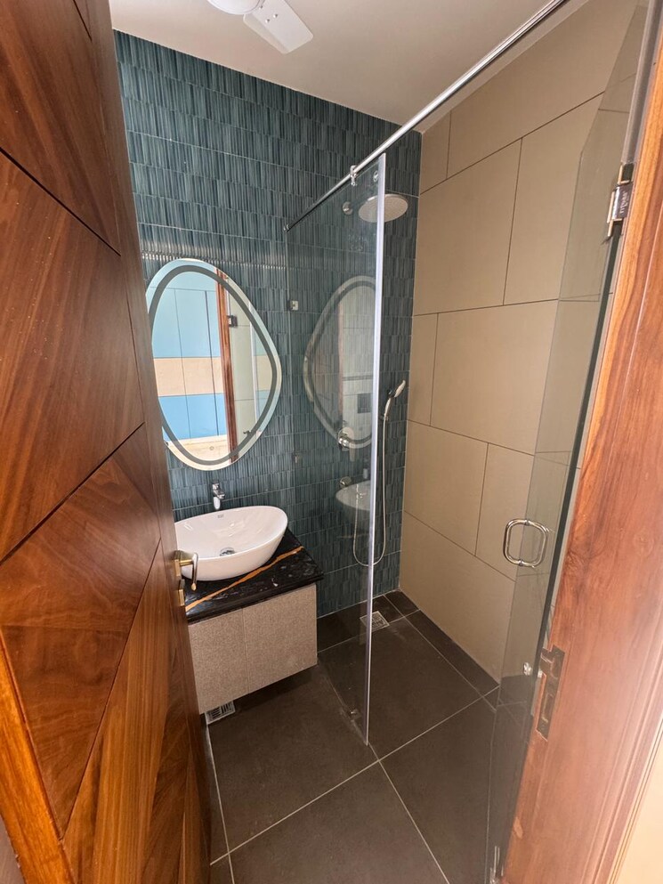 Bathroom, kalkaji 3 Bedroom 1800 Sq.Ft. Builder Floor In Kalkaji Delhi 9279608