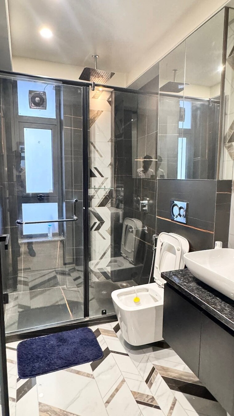 Attached Bathroom, ansal-plaza-sector-23 3.5 Bedroom 2100 Sq.Ft. Builder Floor In Sector 23 Gurgaon 9279619