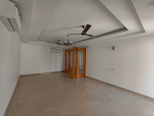 Room in 4 BHK Builder Floor at Greater Kailash I – for Rent