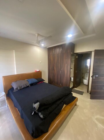 Bedroom in 2 BHK Apartment at Pegasus Apartment, Santacruz West – for Rent
