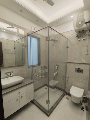 Master Bedroom in 3 BHK Builder Floor at Shivalik Colony – for Rent