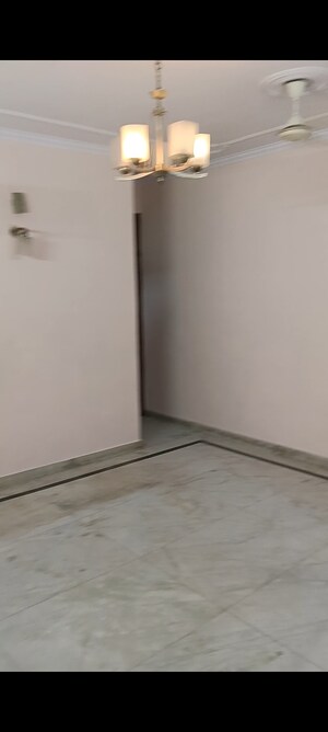 2 BHK Builder Floor For Rent in Govindpuri