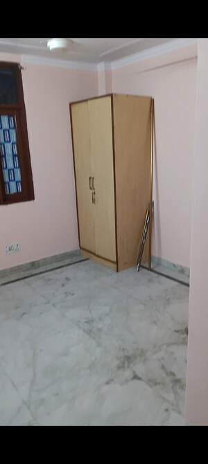 Room in 2 BHK Builder Floor at Govindpuri – for Rent