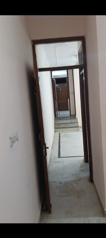 Building Lobby in 2 BHK Builder Floor at Govindpuri – for Rent