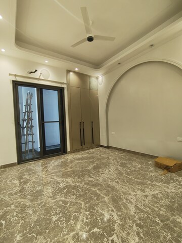 Room in 3 BHK Builder Floor at Shivalik Colony – for Sale