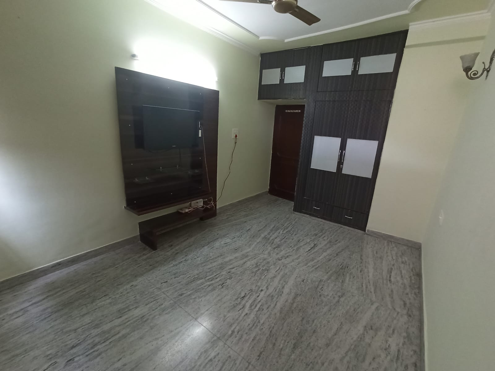 2 BHK + Pooja Room Apartment For Rent in Manimajra