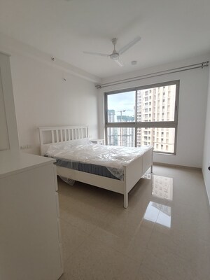 Bedroom in 2 BHK Apartment at Hiranandani Fortune City, New Panvel – for Rent