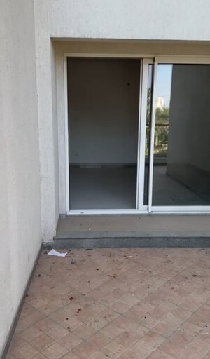 Building Lobby in 3 BHK Builder Floor at Priyadarshini Vihar – for Rent