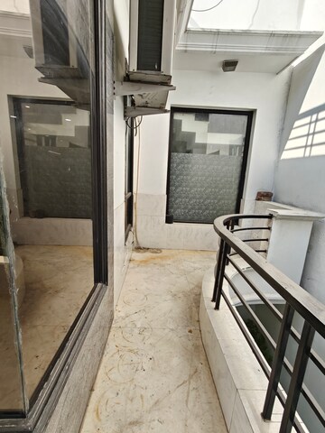 Balcony in 3 BHK Builder Floor at Apex Apartments, Sector 45 – for Rent