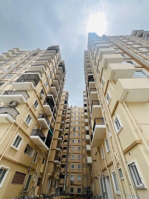 2 BHK Apartment For Sale in Janapriya Unnati, Isnapur