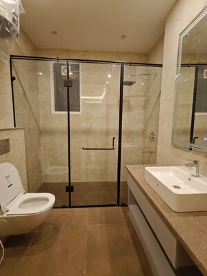 Attached Bathroom in 4 BHK Builder Floor at Gupta Awas, Sector 43 – for Rent