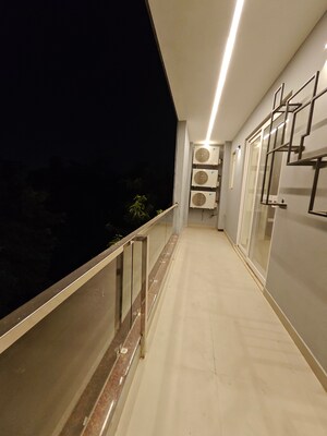 Balcony in 4 BHK Builder Floor at Gupta Awas, Sector 43 – for Rent