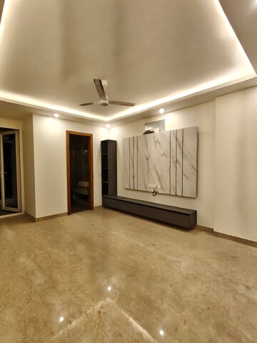 4 BHK Builder Floor For Rent in Queens Plaza, Sector 43