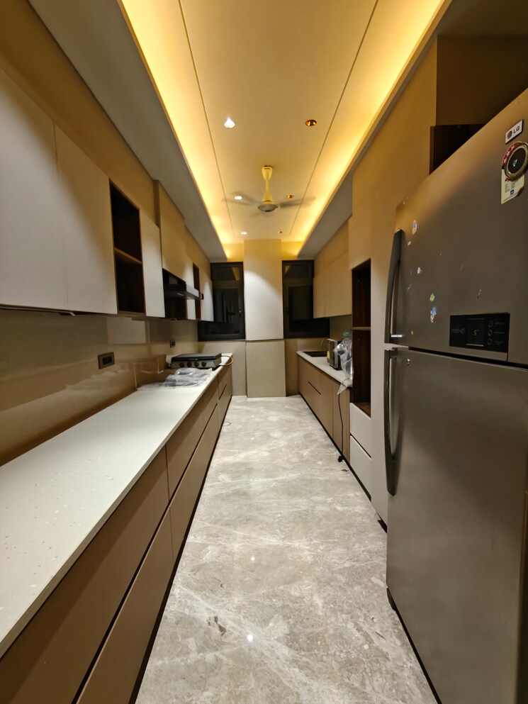 Team Area, dlf-city-gurgaon 4 Bedroom 300 Sq.Yd. Builder Floor In Sector 27 Gurgaon 9279930