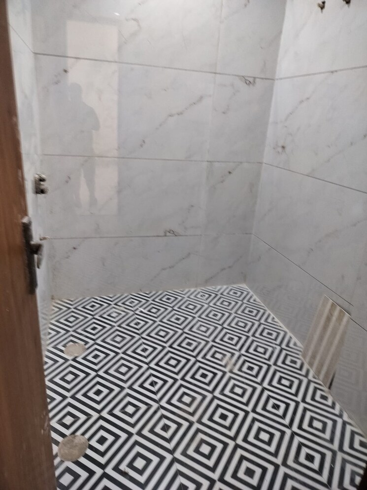 Bathroom, dhakoli 3 Bedroom 128 Sq.Yd. Builder Floor In Dhakoli Zirakpur 9279922