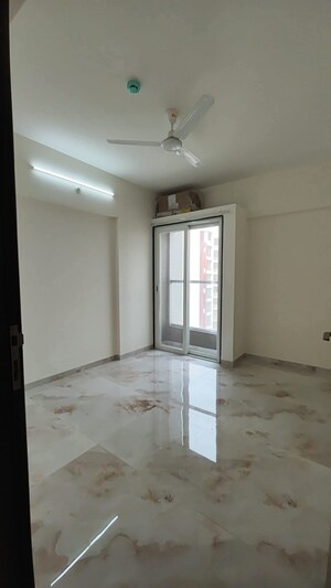 Room in 3 BHK Apartment at Karishma Society, Kothrud – for Sale