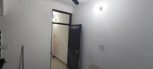 Furnished Amenities in 1 BHK Builder Floor at Dwarka Mor – for Rent