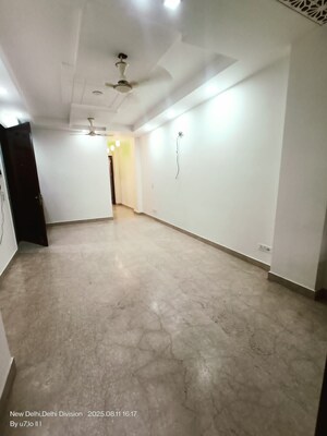 Room in 3 BHK Builder Floor at Neb Sarai – for Rent