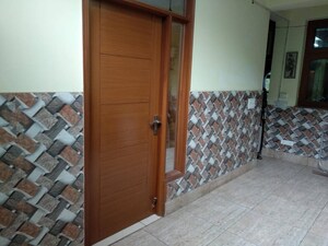 Room in 1 BHK Builder Floor at Geetanjali Enclave – for Rent