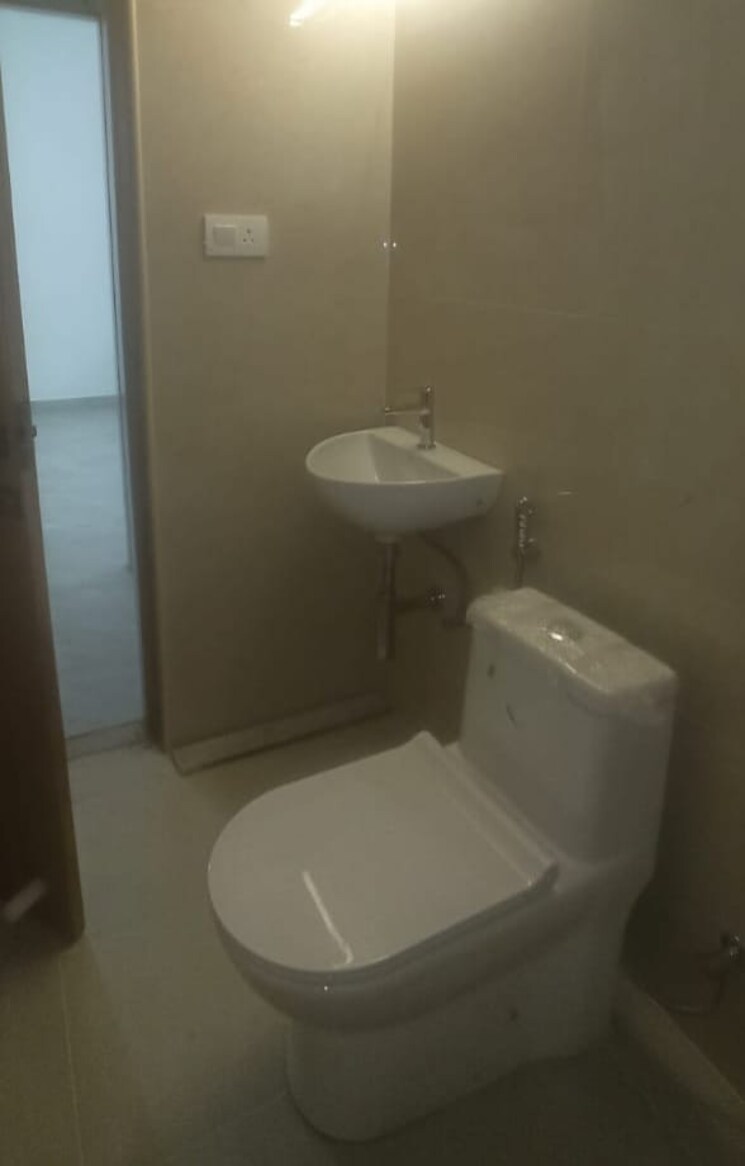 Bathroom, insight-nandana 3 Bedroom 1700 Sq.Ft. Apartment In Sampigehalli Bangalore 9280069