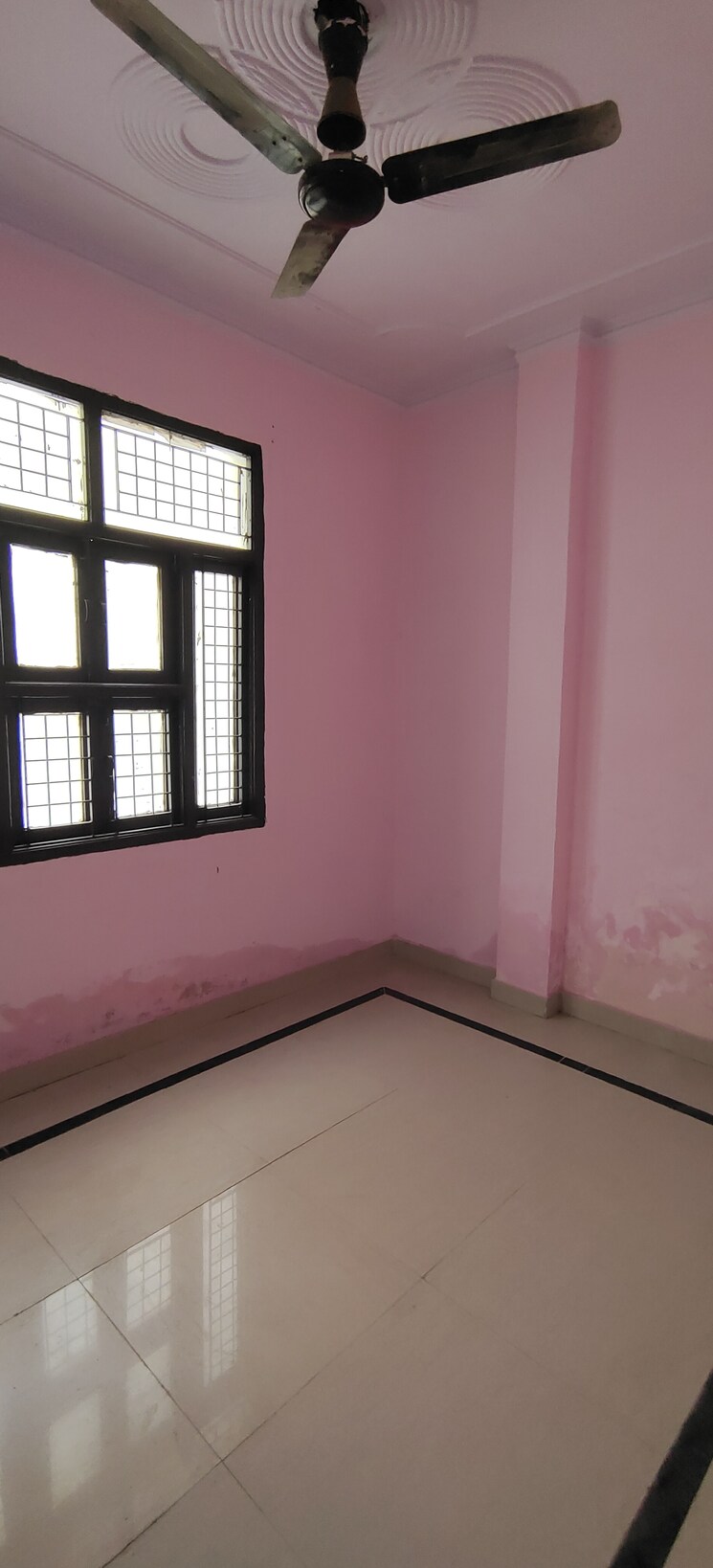 Room, dwarka mor 1 Bedroom 450 Sq.Ft. Builder Floor In Dwarka Mor Delhi 9280126