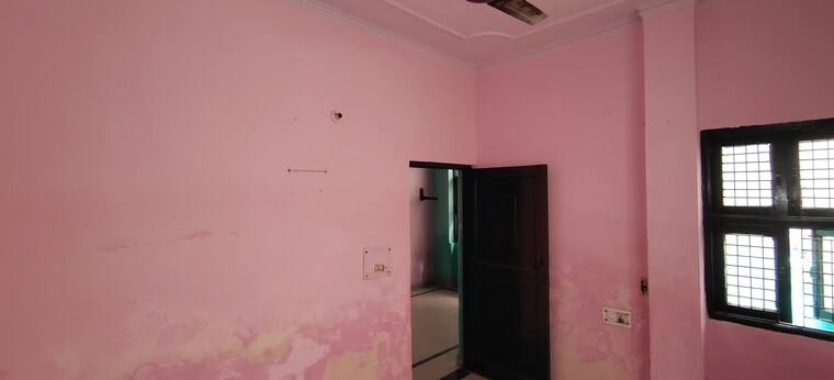 Room, dwarka mor 1 Bedroom 450 Sq.Ft. Builder Floor In Dwarka Mor Delhi 9280126