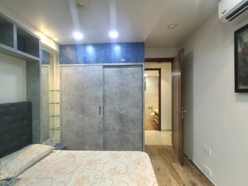 Room in 3 BHK Apartment at Rustomjee OZone, Goregaon West – for Rent