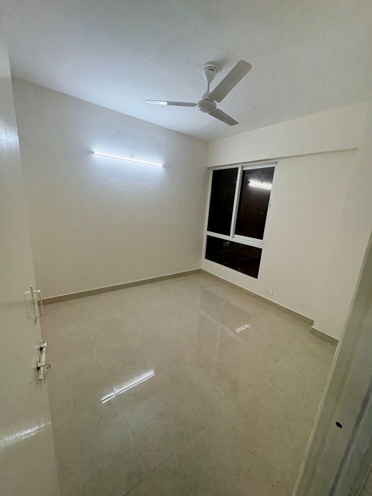 Room, signature-the-millennia-3 2 Bedroom 601 Sq.Ft. Apartment In Sector 37d Gurgaon 9280137