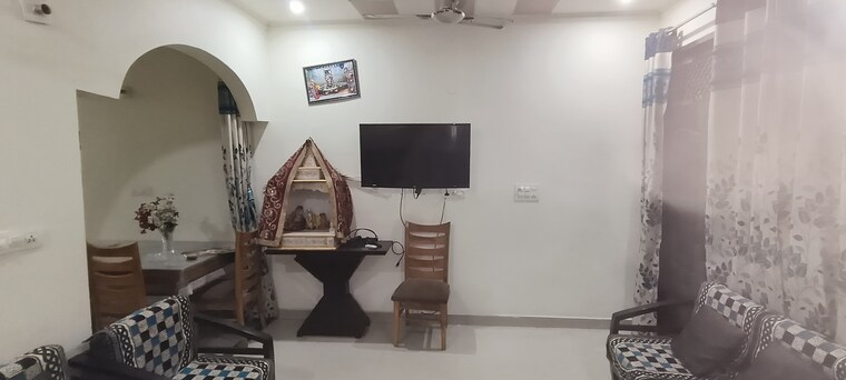 Living Room, dwarka mor 2 Bedroom 100 Sq.Yd. Builder Floor In Dwarka Mor Delhi 9280310
