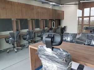  Office Space For Rent in Thaltej