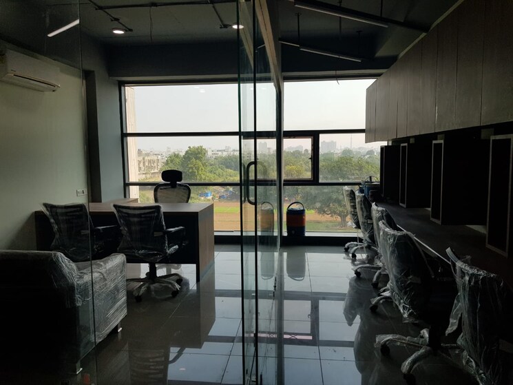 Team Area, thaltej Commercial Office Space 740 Sq.Ft. In Thaltej Ahmedabad 9280171