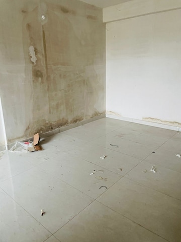 Room in 3 BHK Apartment at Morabadi – for Sale