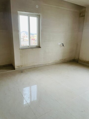 Room in 3 BHK Apartment at Morabadi – for Sale