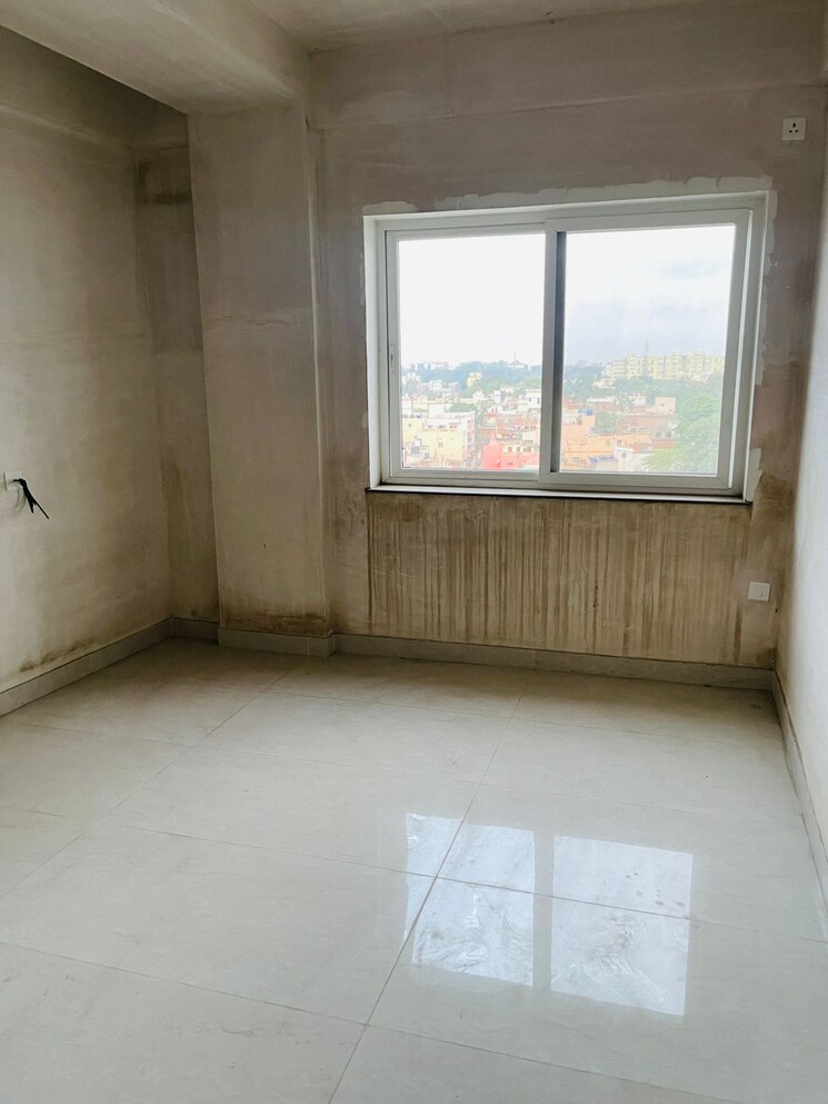 Room, morabadi 3 Bedroom 1880 Sq.Ft. Apartment In Morabadi Ranchi 9280183