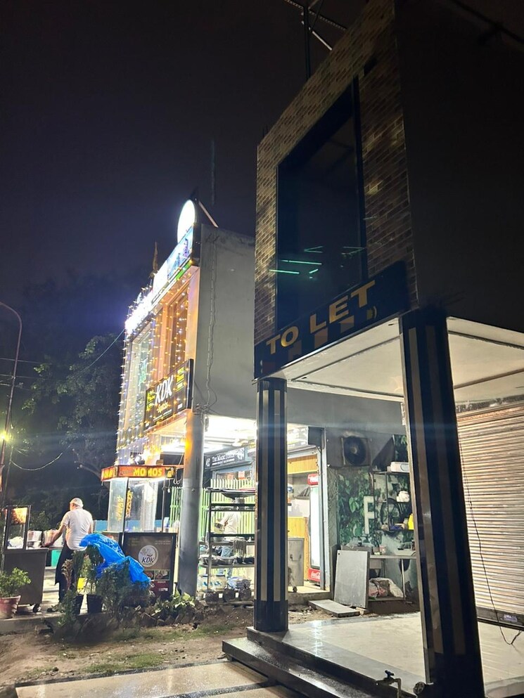 Exterior View, white-pearl-residency Commercial Shop 450 Sq.Ft. In Sector 5 Gurgaon 9280214