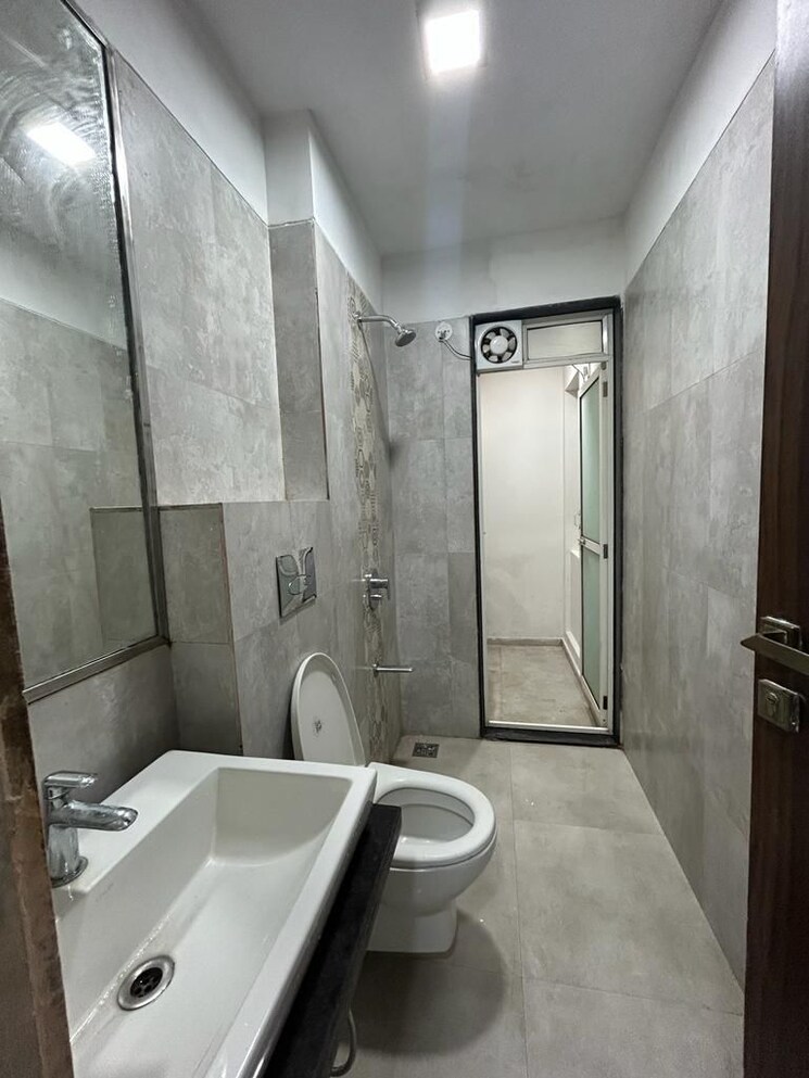 Bathroom, omkar-ananta 2 Bedroom 650 Sq.Ft. Apartment In Goregaon East Mumbai 9280193