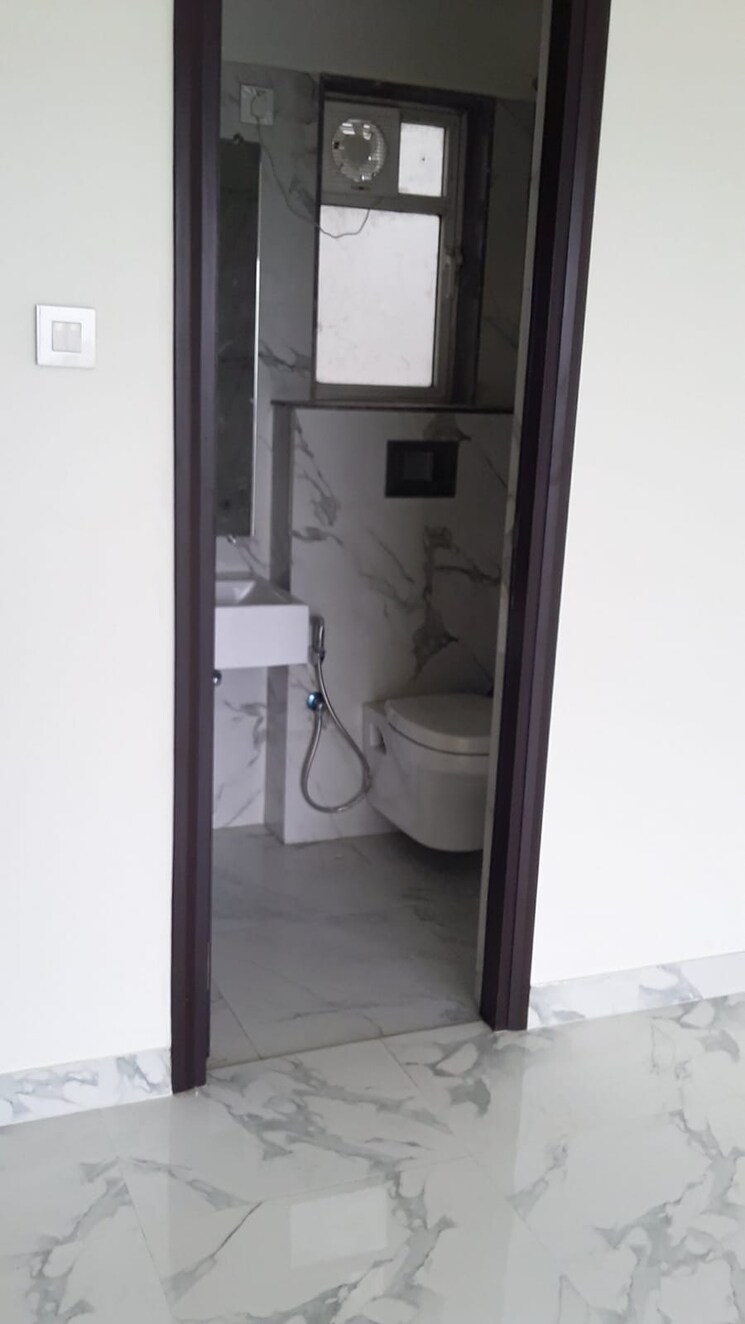 Bathroom, raheja-ridgewood 3 Bedroom 1325 Sq.Ft. Apartment In Goregaon East Mumbai 9280233