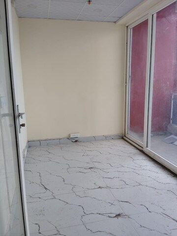 Room in  Office Space at Gaur City Center, Sector 4 Greater Noida – for Rent