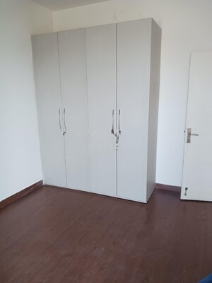 Room in 3 BHK Apartment at Mapsko Mount Ville, Sector 79 – for Rent