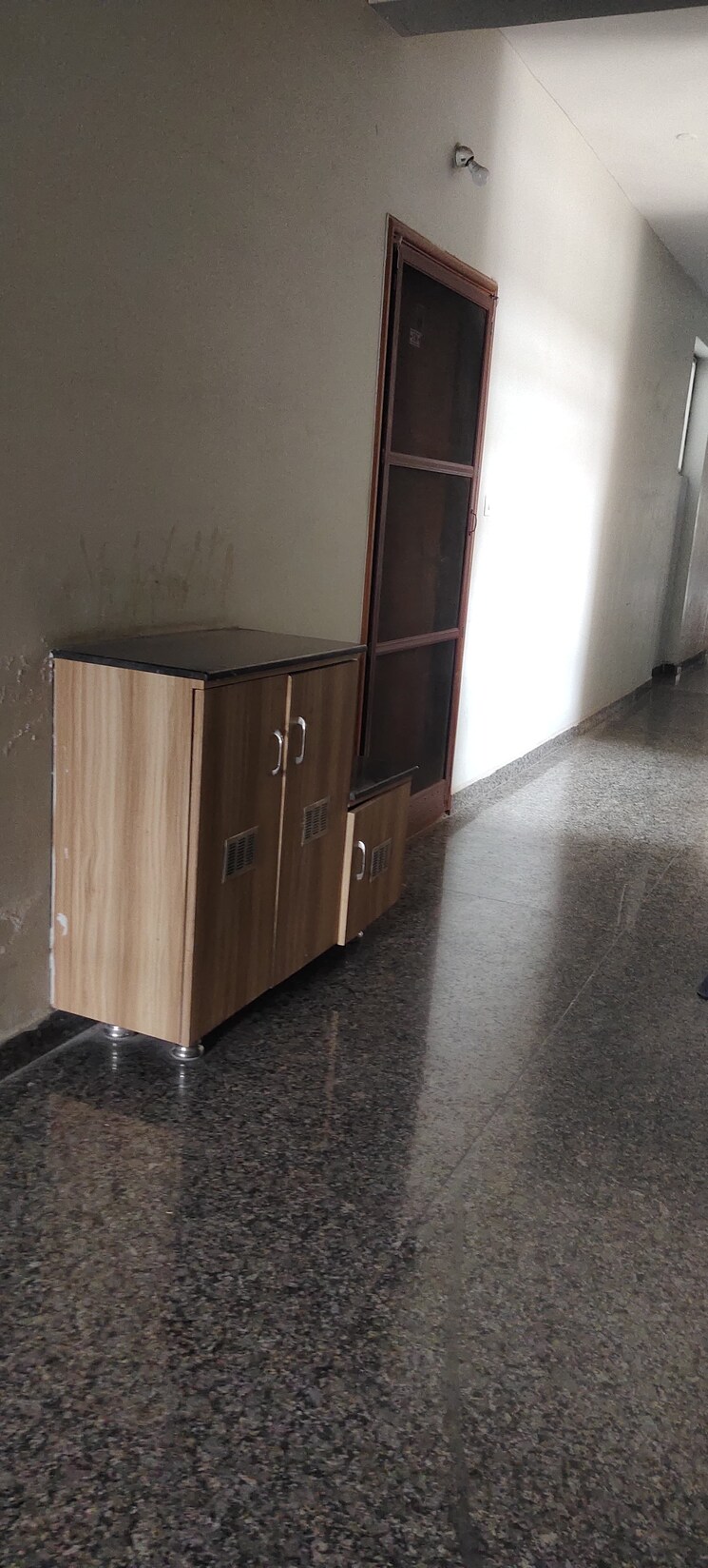 Room, chanda nagar 2 Bedroom 1000 Sq.Ft. Apartment In Chanda Nagar Hyderabad 9280288