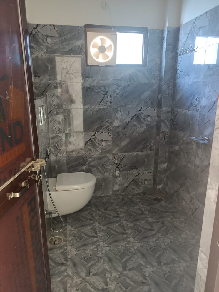 Bathroom, sultanpur road 2 Bedroom 1250 Sq.Ft. Independent House In Sultanpur Road Lucknow 9280321