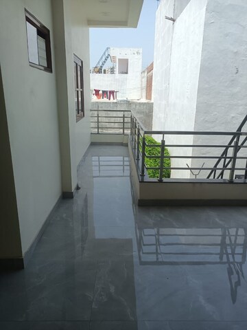 Balcony in 2 BHK Independent House at Sultanpur Road – for Rent