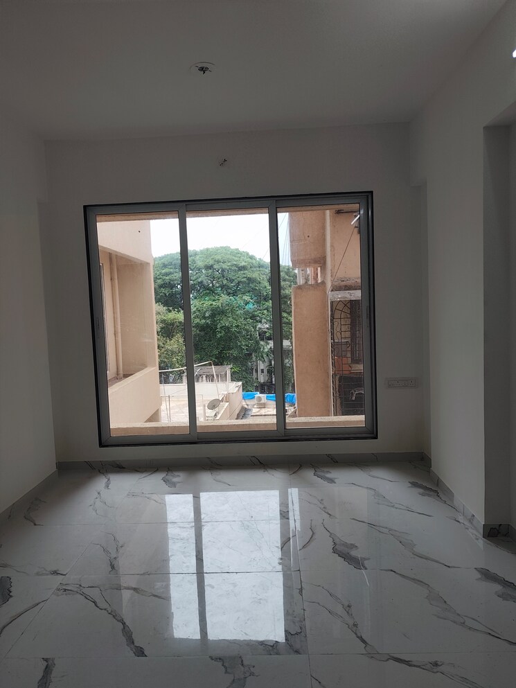 Room, thane west 1.5 Bedroom 565 Sq.Ft. Apartment In Thane West Thane 9280341
